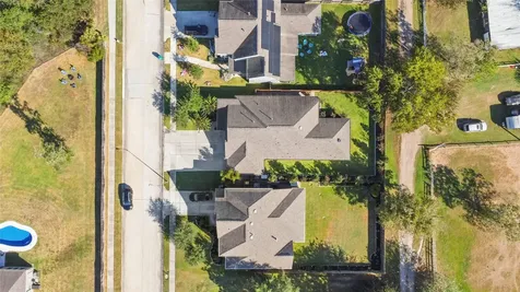 11015 Buttonwood Creek Trail Tomball TX 77375