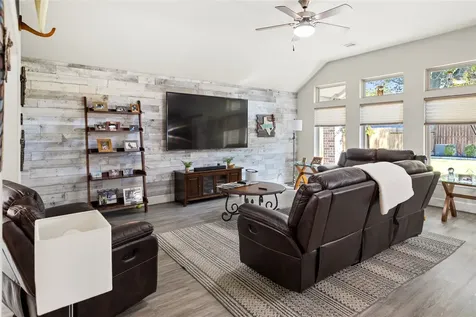11015 Buttonwood Creek Trail Tomball TX 77375