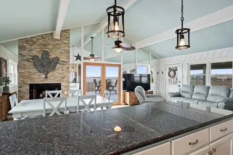 944 Tiki Drive Tiki Island TX 77554
