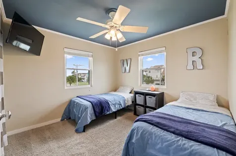 944 Tiki Drive Tiki Island TX 77554