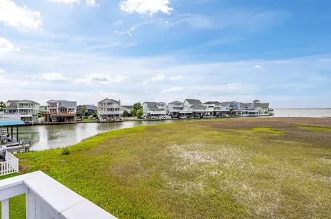 944 Tiki Drive Tiki Island TX 77554