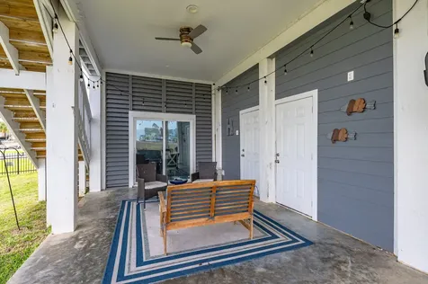 944 Tiki Drive Tiki Island TX 77554