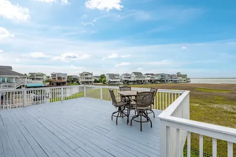 944 Tiki Drive Tiki Island TX 77554
