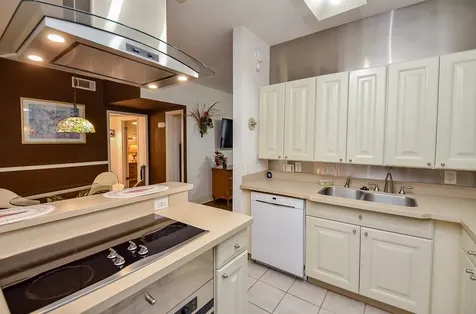 10811 Richmond Avenue 38 Houston TX 77042