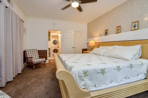 10811 Richmond Avenue 38 Houston TX 77042
