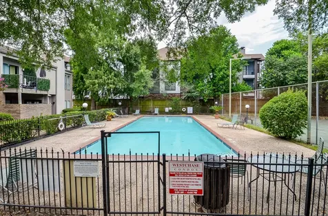 10811 Richmond Avenue 38 Houston TX 77042