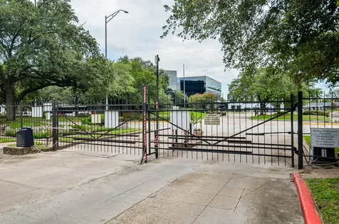 10811 Richmond Avenue 38 Houston TX 77042