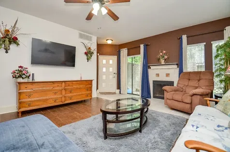 10811 Richmond Avenue 38 Houston TX 77042