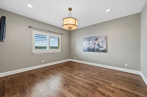 8834 Cross Country Drive Houston TX 77346