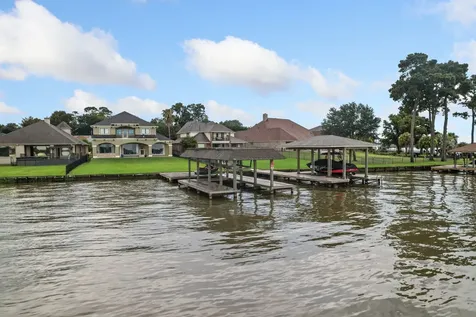 8834 Cross Country Drive Houston TX 77346