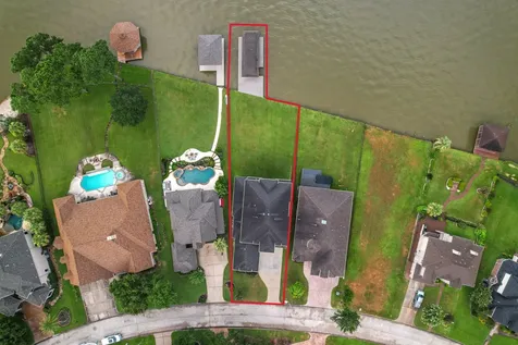 8834 Cross Country Drive Houston TX 77346