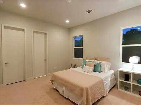 864 Wakefield Drive D Houston TX 77018