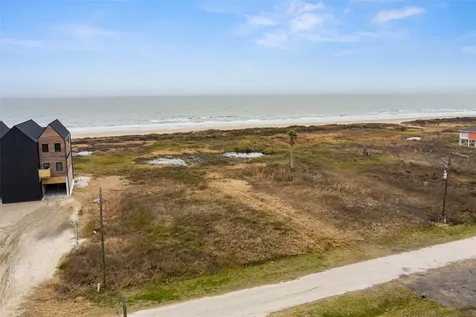338 Atkinson Street Crystal Beach TX 77650