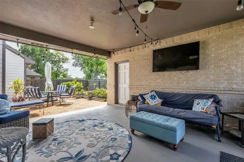 210 River Oaks Drive Baytown TX 77523