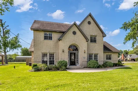 210 River Oaks Drive Baytown TX 77523