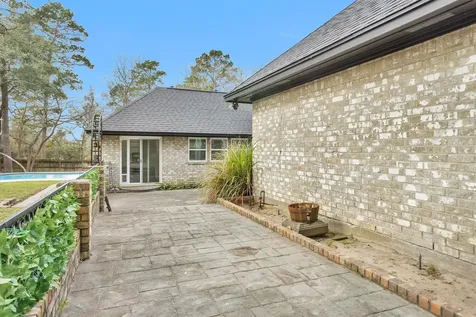 50 Village Hill Drive Conroe TX 77304