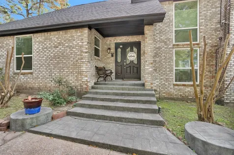 50 Village Hill Drive Conroe TX 77304