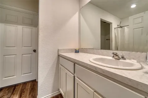 184 Kelly Street Angleton TX 77515