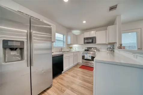 184 Kelly Street Angleton TX 77515