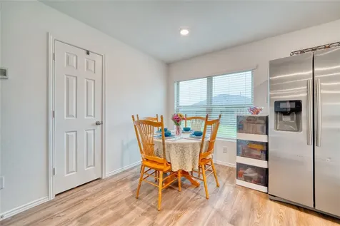 184 Kelly Street Angleton TX 77515