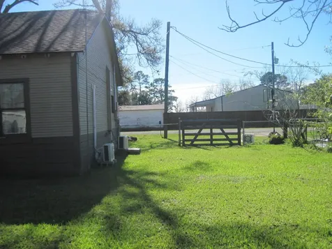 410 W Centre Street Brazoria TX 77422