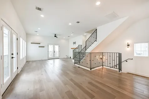 1039 W 24th Street Houston TX 77008