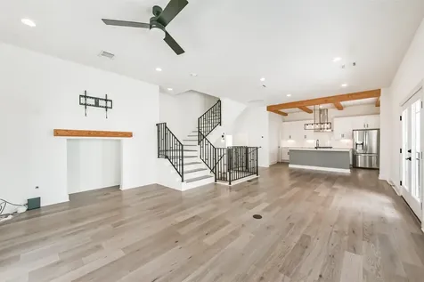 1039 W 24th Street Houston TX 77008