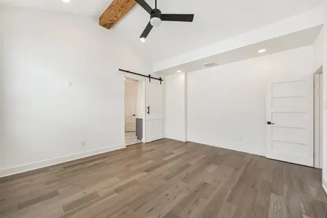 1039 W 24th Street Houston TX 77008