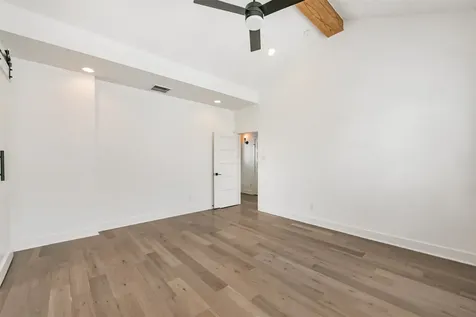 1039 W 24th Street Houston TX 77008