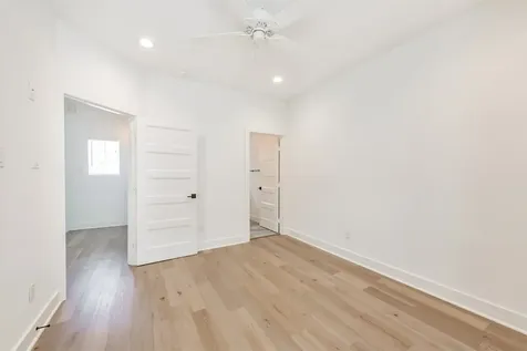 1039 W 24th Street Houston TX 77008