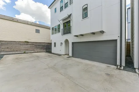 1039 W 24th Street Houston TX 77008