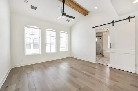 1039 W 24th Street Houston TX 77008