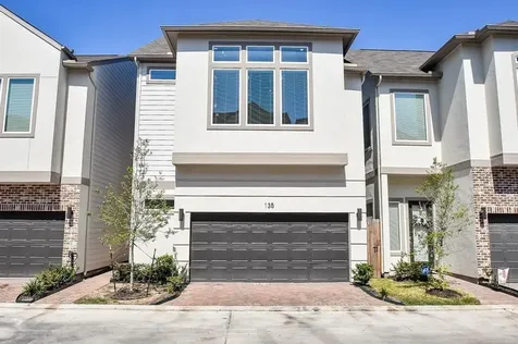 135 Knightsbridge Park Lane Houston TX 77018