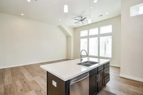 135 Knightsbridge Park Lane Houston TX 77018