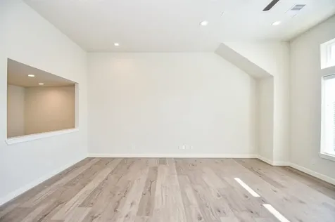 135 Knightsbridge Park Lane Houston TX 77018
