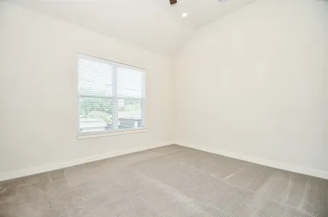 135 Knightsbridge Park Lane Houston TX 77018