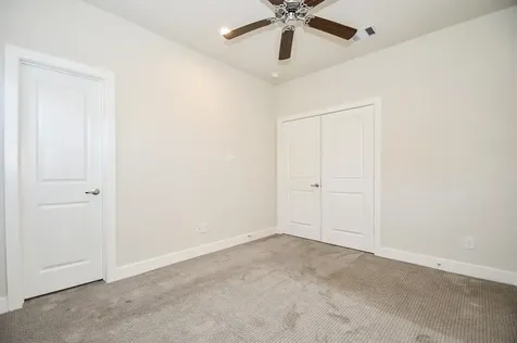 135 Knightsbridge Park Lane Houston TX 77018