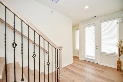 135 Knightsbridge Park Lane Houston TX 77018