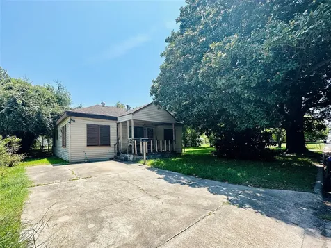 1217 4th Avenue S Texas City TX 77590