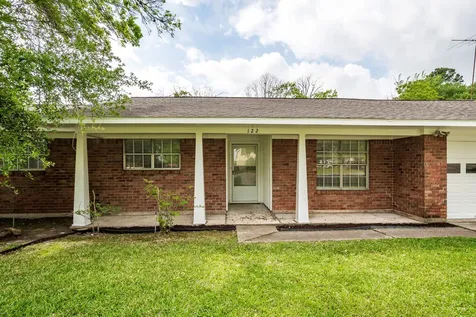122 Honeysuckle Drive Baytown TX 77520