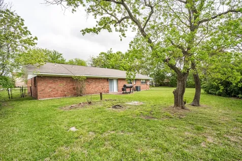 122 Honeysuckle Drive Baytown TX 77520