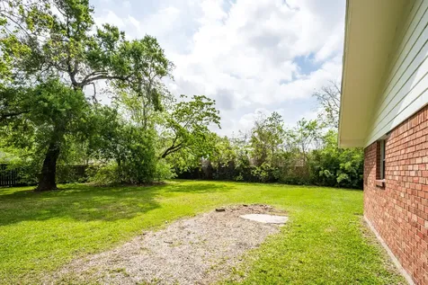 122 Honeysuckle Drive Baytown TX 77520