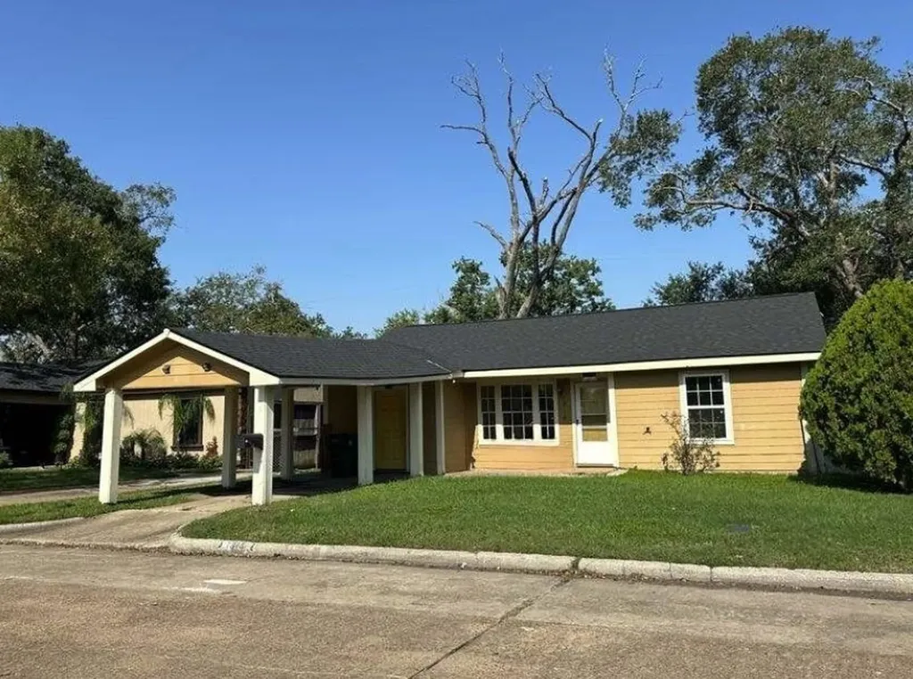 1314 Natchez Avenue Pasadena TX 77506