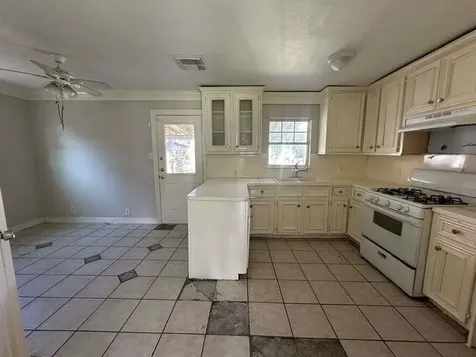 1314 Natchez Avenue Pasadena TX 77506