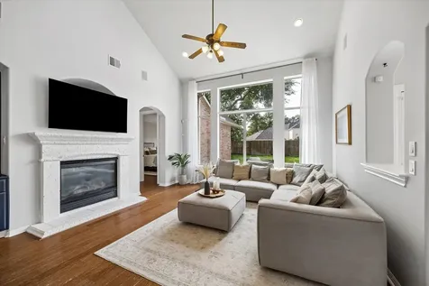 15410 Stone Gables Lane Houston TX 77044