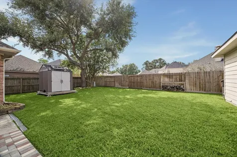 15410 Stone Gables Lane Houston TX 77044