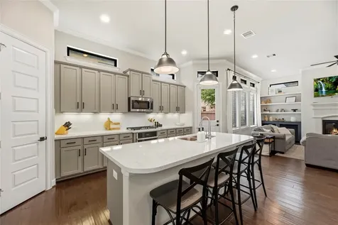5110 W Lacey Garden Loop Houston TX 77018