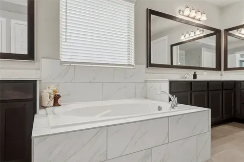 5110 W Lacey Garden Loop Houston TX 77018
