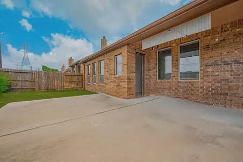 4942 Thunder Creek Lane Sugar Land TX 77479