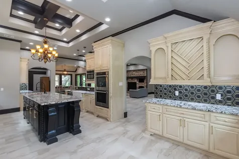 5685 County Road 823 West Columbia TX 77486